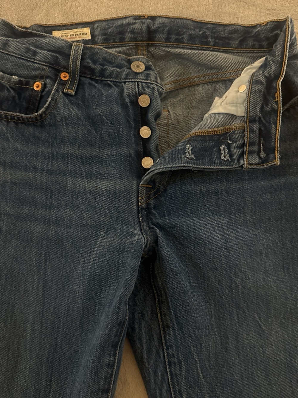 Levi's Women’s Straight Leg Jeans - Dark Indigo Blue - Picture 3 of 7